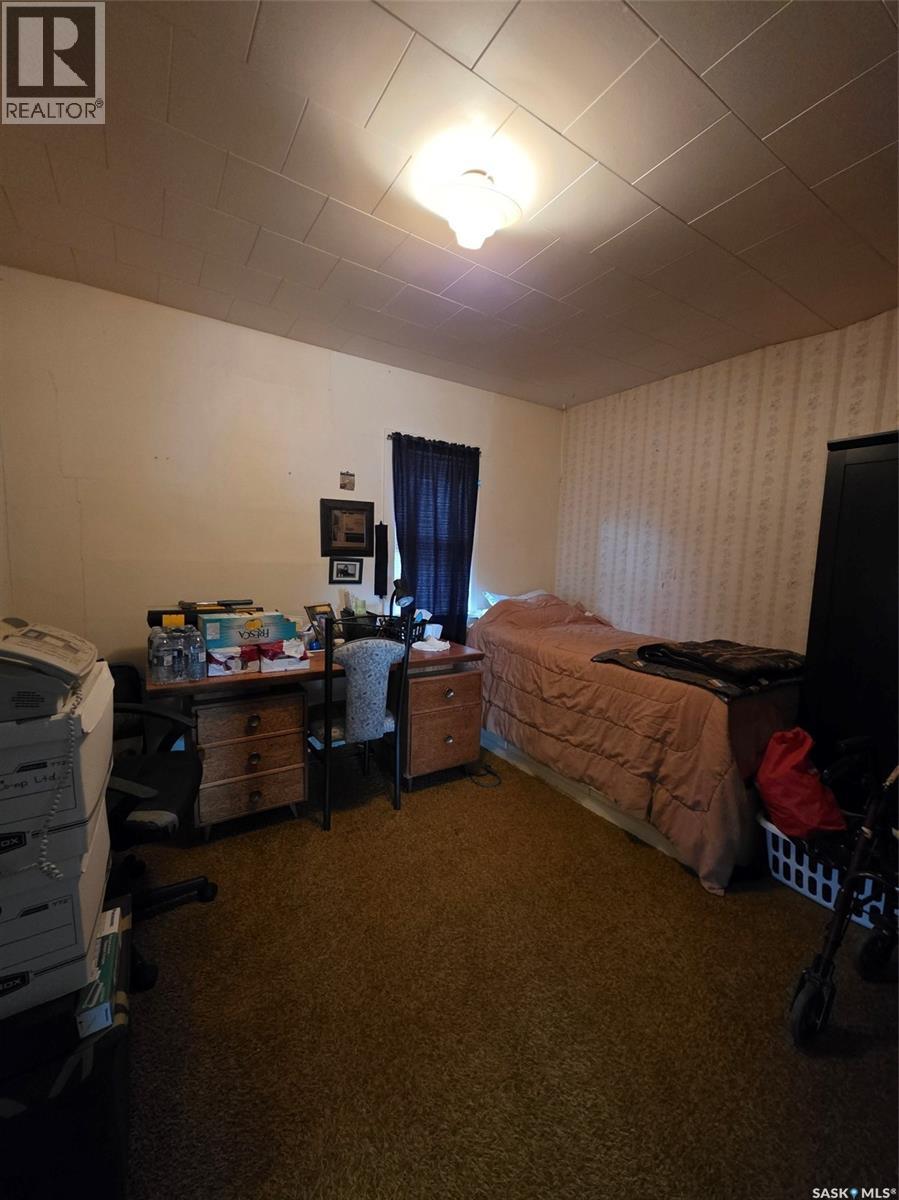 604 3rd Avenue, Swift Current, Saskatchewan  S9H 0S9 - Photo 7 - SK032653