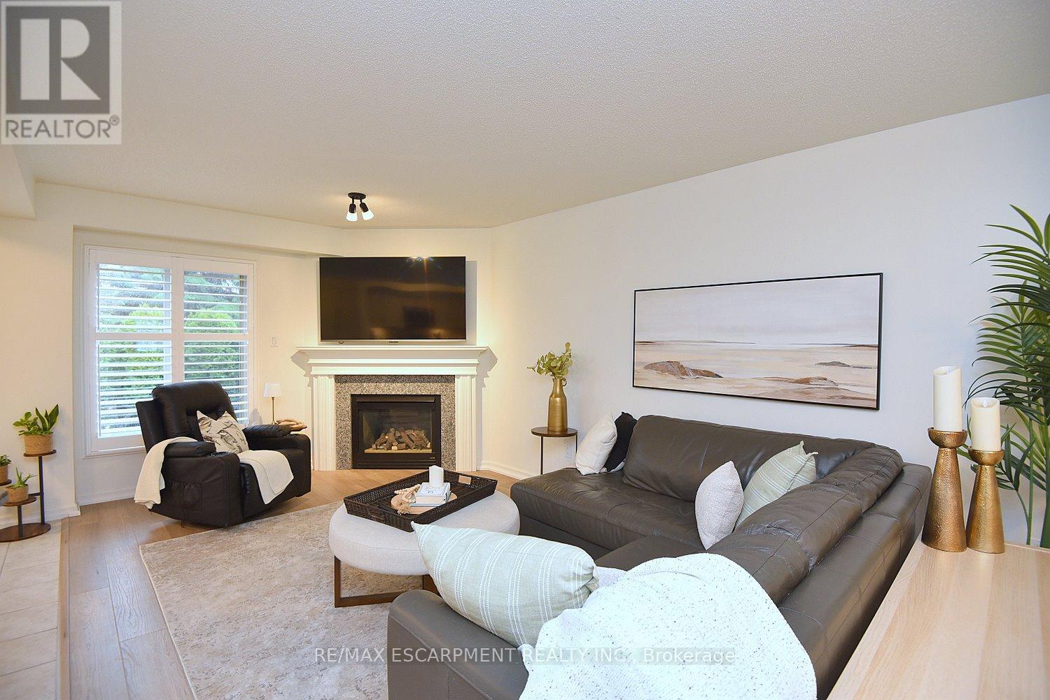 35 - 18 Cedar Street, Grimsby, Ontario  L3M 5M8 - Photo 7 - X12986520