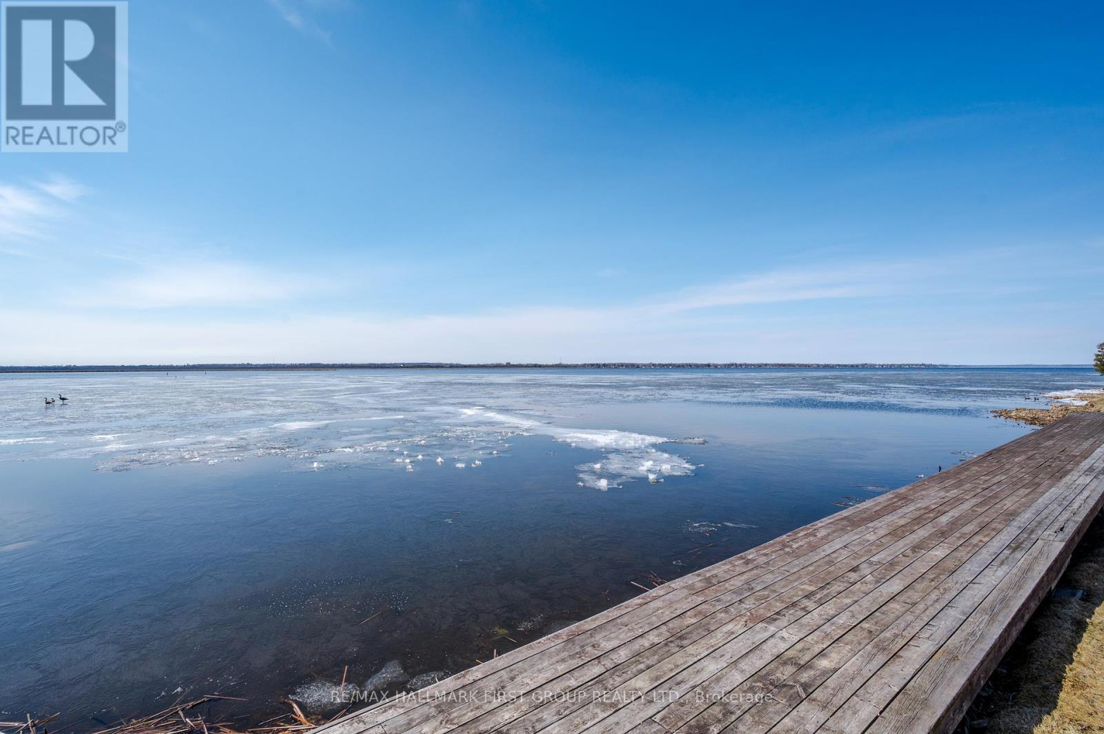 4 Bluewater Avenue, Kawartha Lakes, Ontario  K9V 0K6 - Photo 34 - X12986564