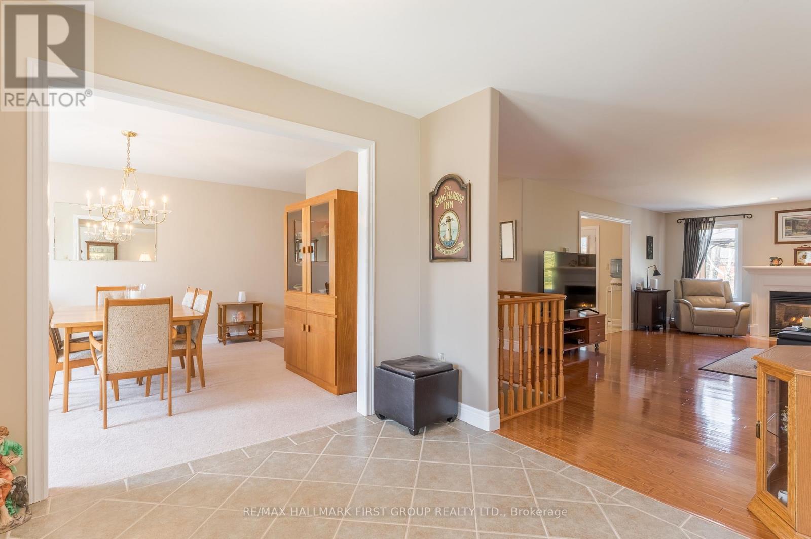 4 Bluewater Avenue, Kawartha Lakes, Ontario  K9V 0K6 - Photo 5 - X12986564