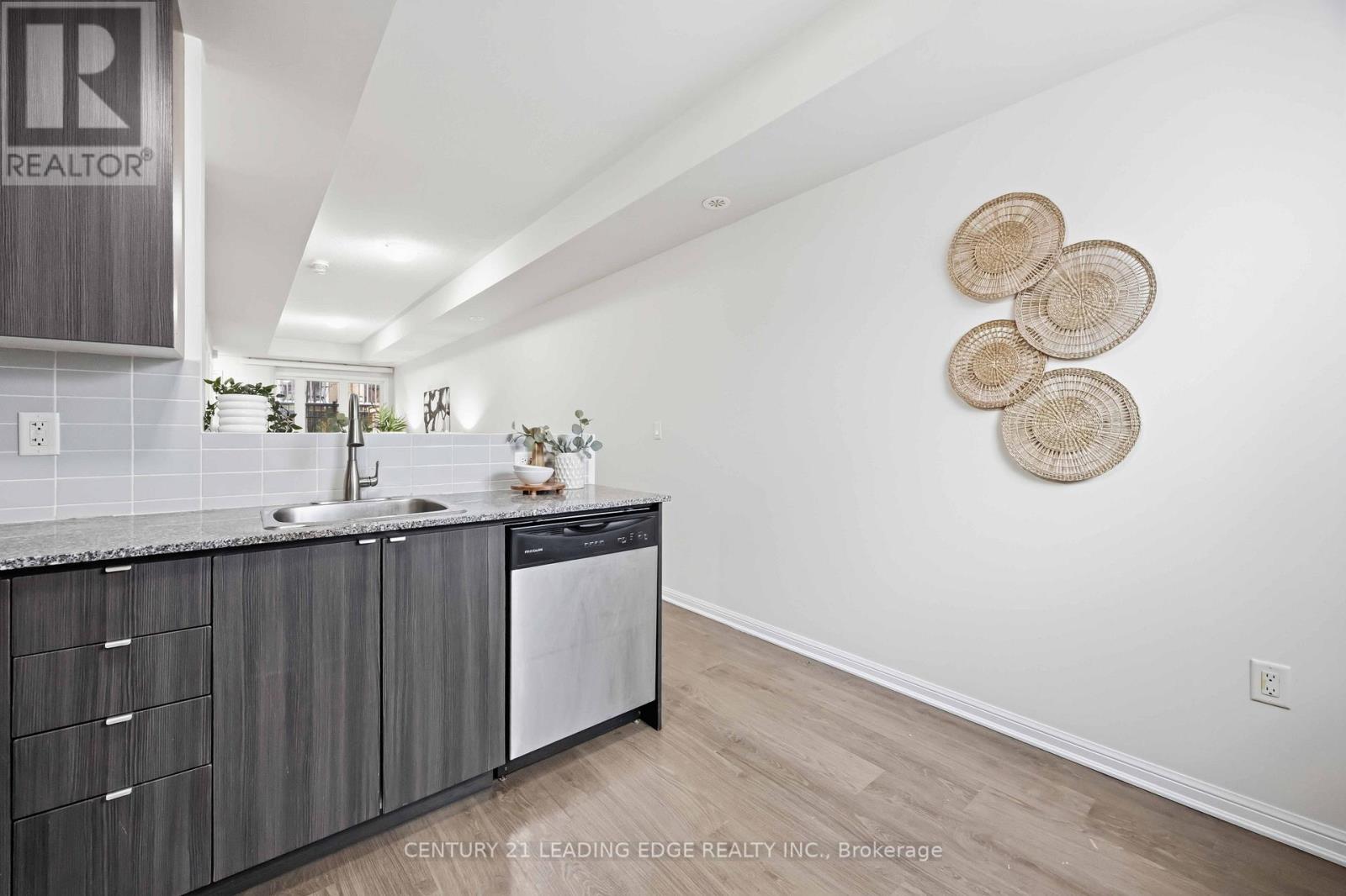 121 - 380 Hopewell Avenue, Toronto, Ontario  M6E 2S2 - Photo 21 - W12974858