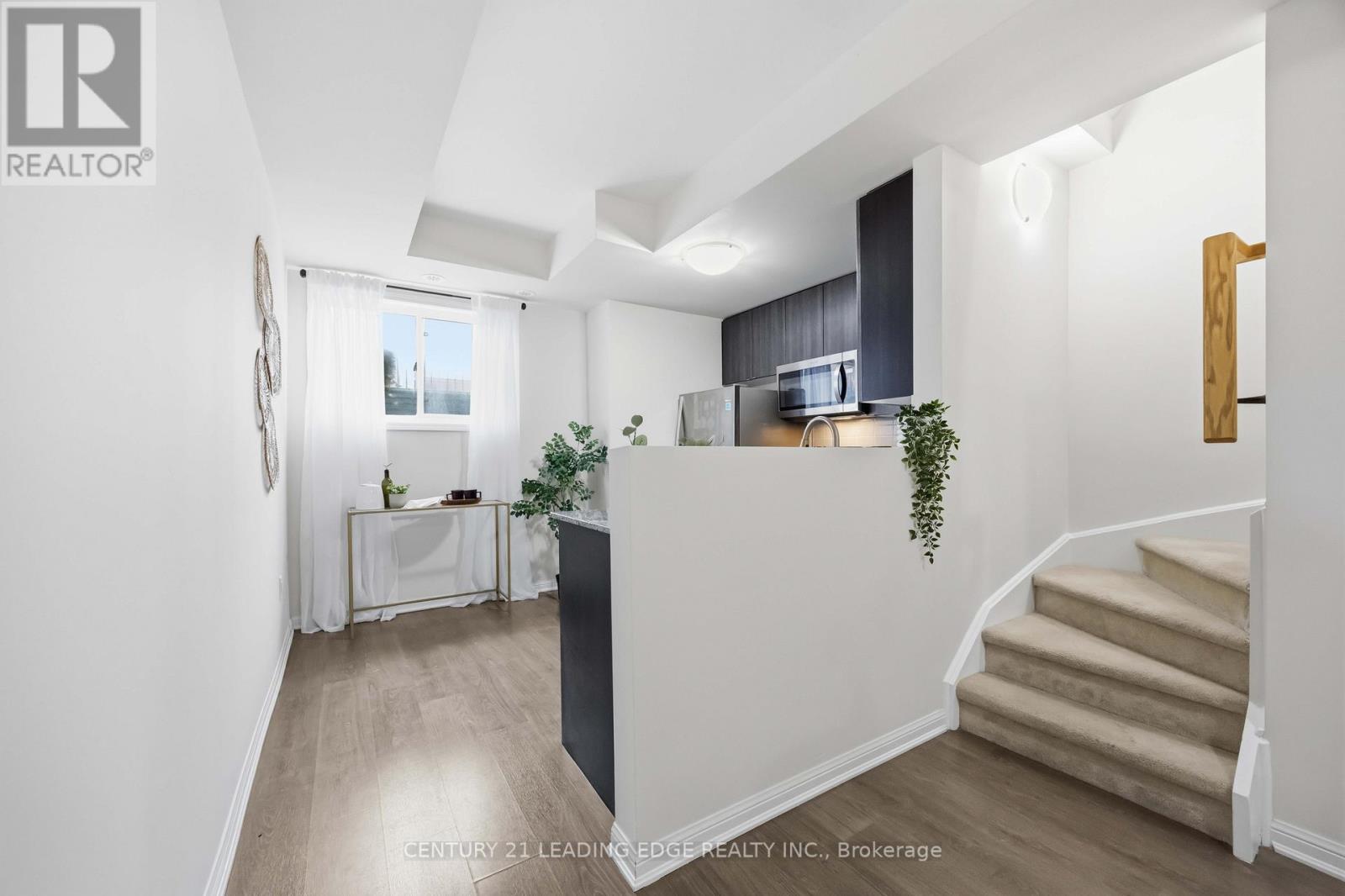 121 - 380 Hopewell Avenue, Toronto, Ontario  M6E 2S2 - Photo 27 - W12974858