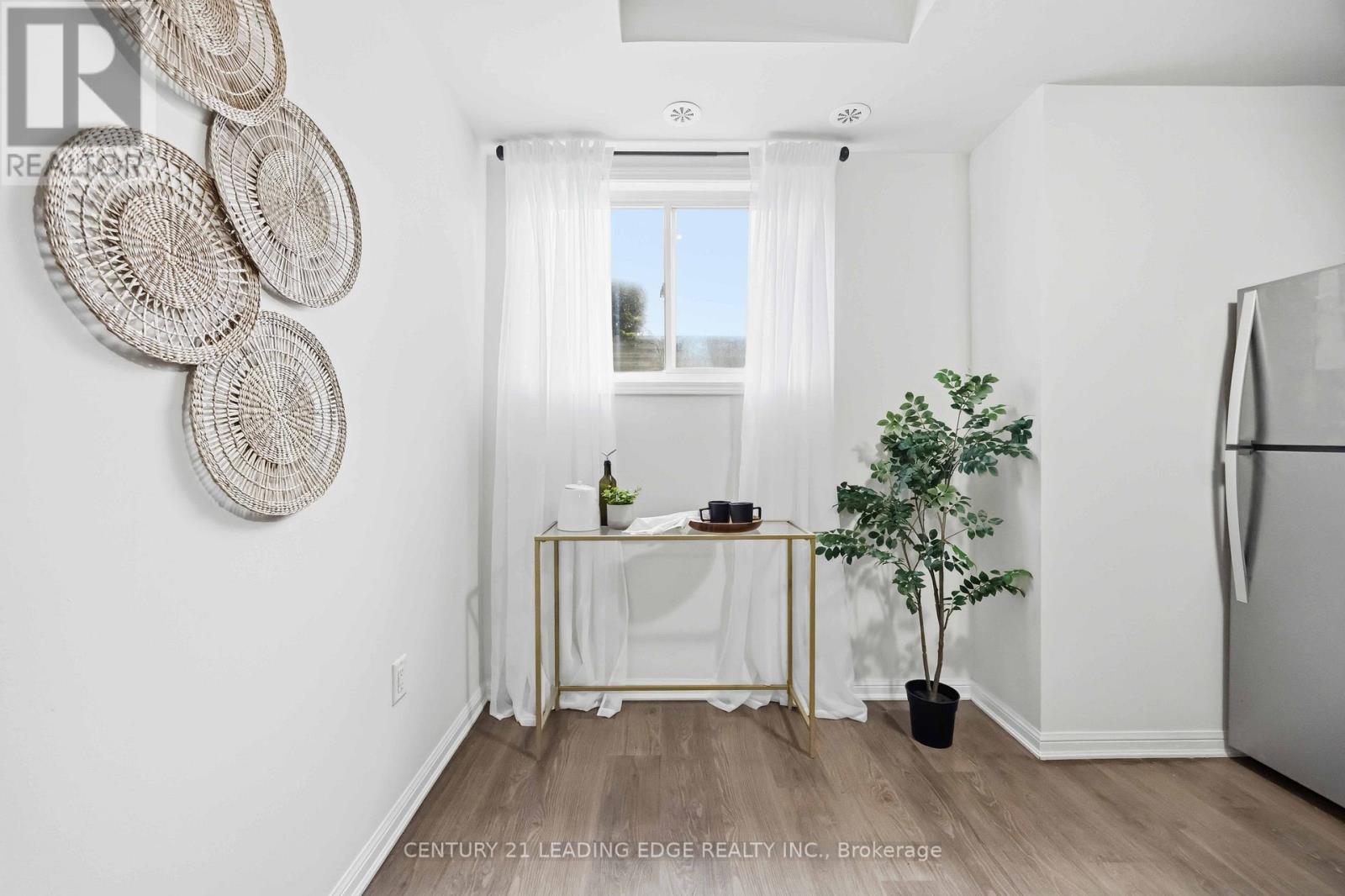 121 - 380 Hopewell Avenue, Toronto, Ontario  M6E 2S2 - Photo 25 - W12974858