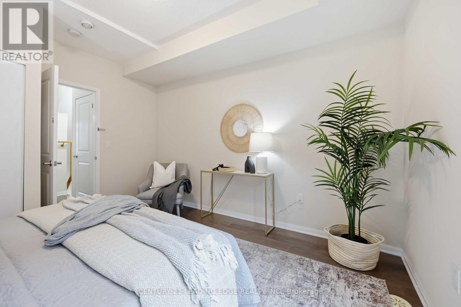 121 - 380 Hopewell Avenue, Toronto, Ontario  M6E 2S2 - Photo 35 - W12974858