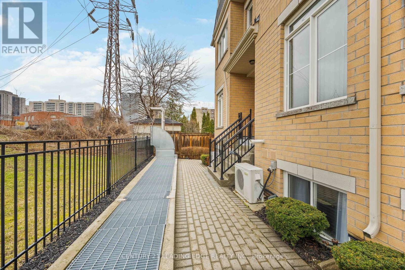 121 - 380 Hopewell Avenue, Toronto, Ontario  M6E 2S2 - Photo 43 - W12974858