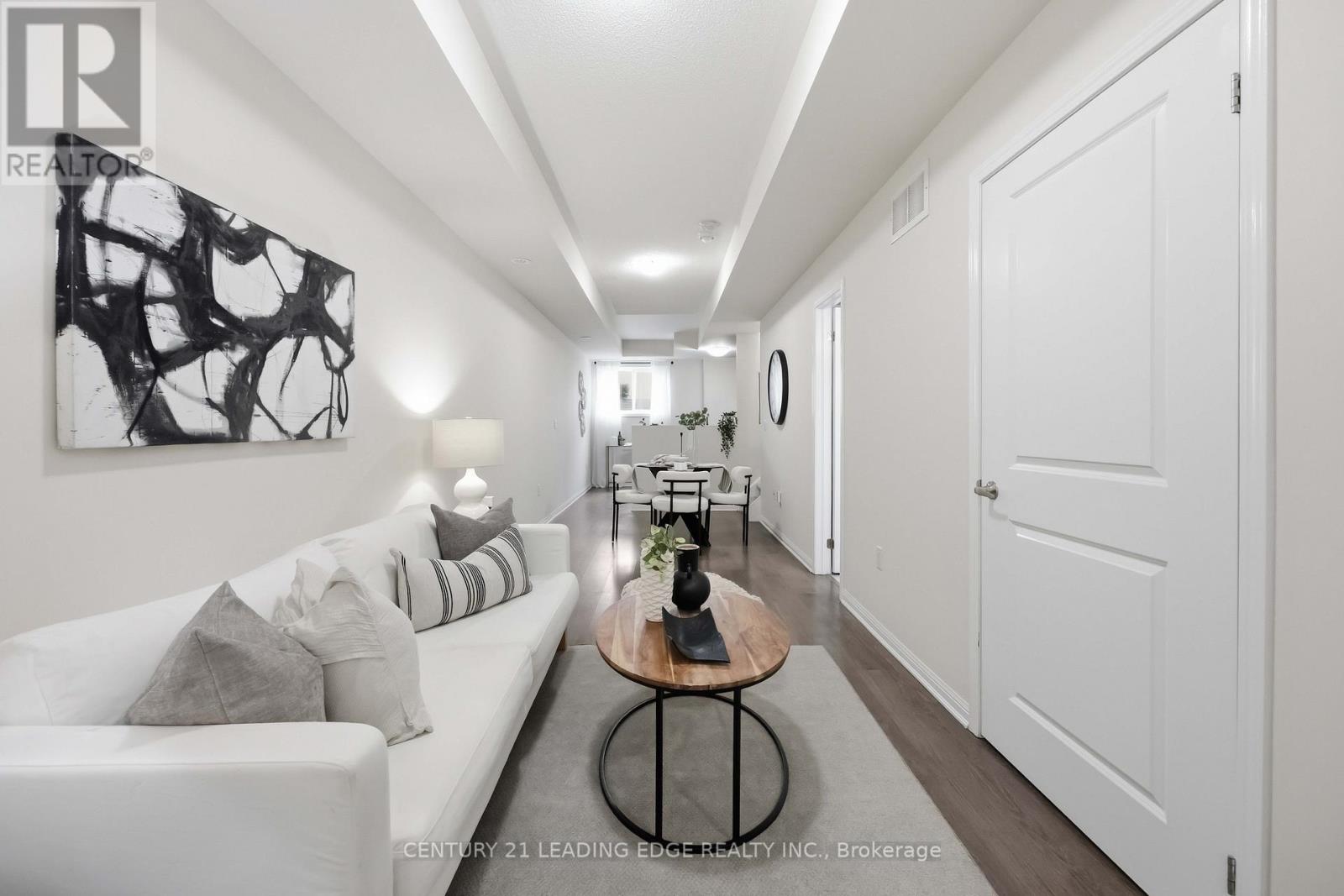 121 - 380 Hopewell Avenue, Toronto, Ontario  M6E 2S2 - Photo 10 - W12974858