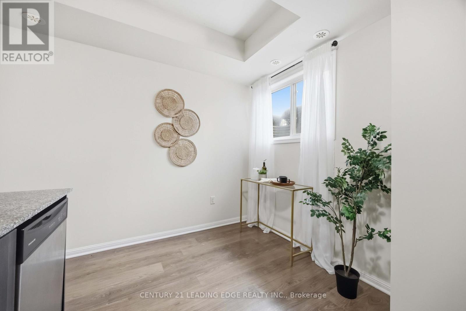 121 - 380 Hopewell Avenue, Toronto, Ontario  M6E 2S2 - Photo 20 - W12974858