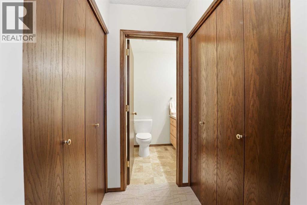 77 Allan Close, Red Deer, Alberta T4R 1A4 - Photo 13 - A2300774