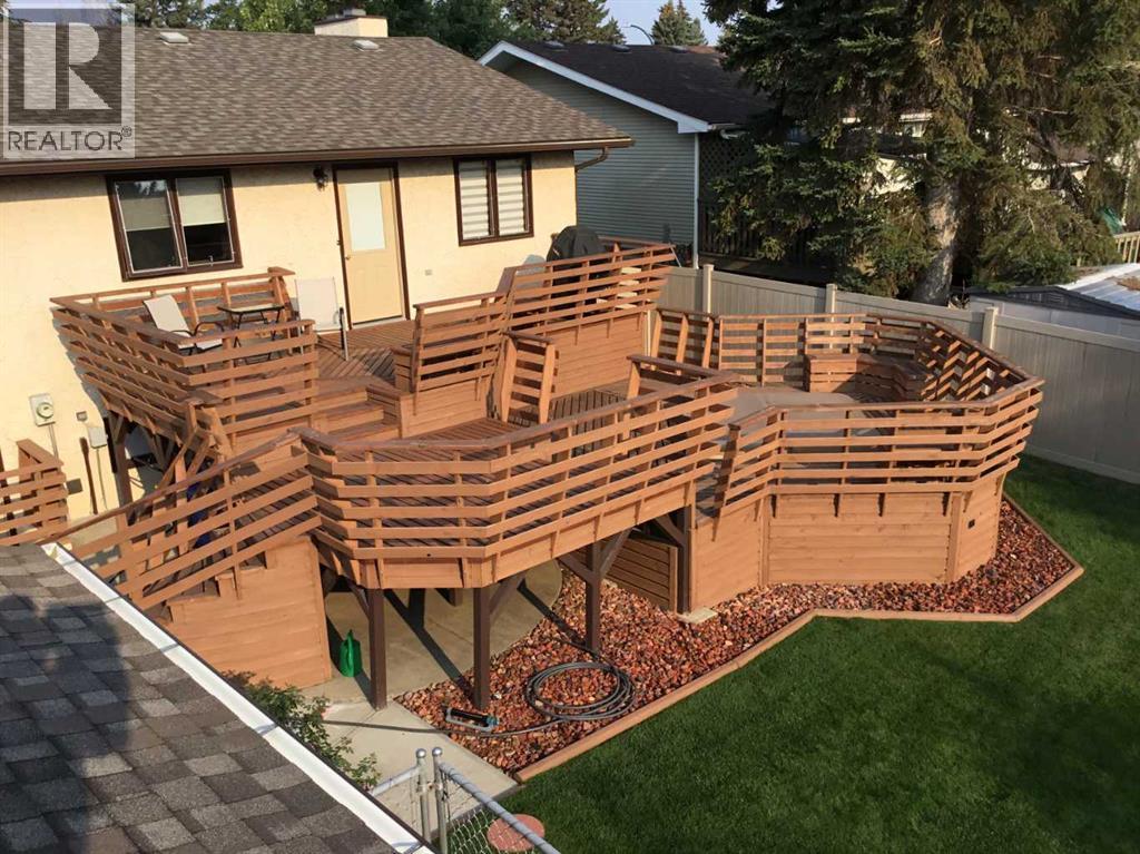 77 Allan Close, Red Deer, Alberta T4R 1A4 - Photo 28 - A2300774