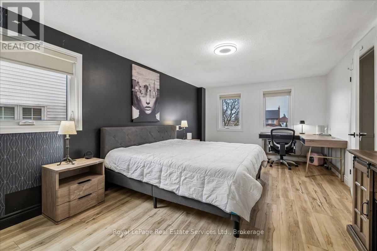 3231 Pinemeadow Drive, Burlington, Ontario  L7M 3M5 - Photo 17 - W12986668