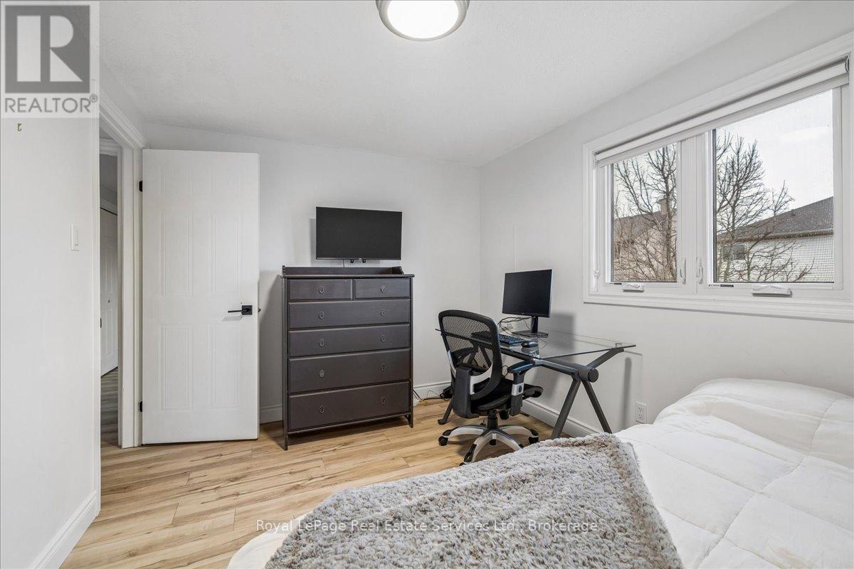 3231 Pinemeadow Drive, Burlington, Ontario  L7M 3M5 - Photo 23 - W12986668