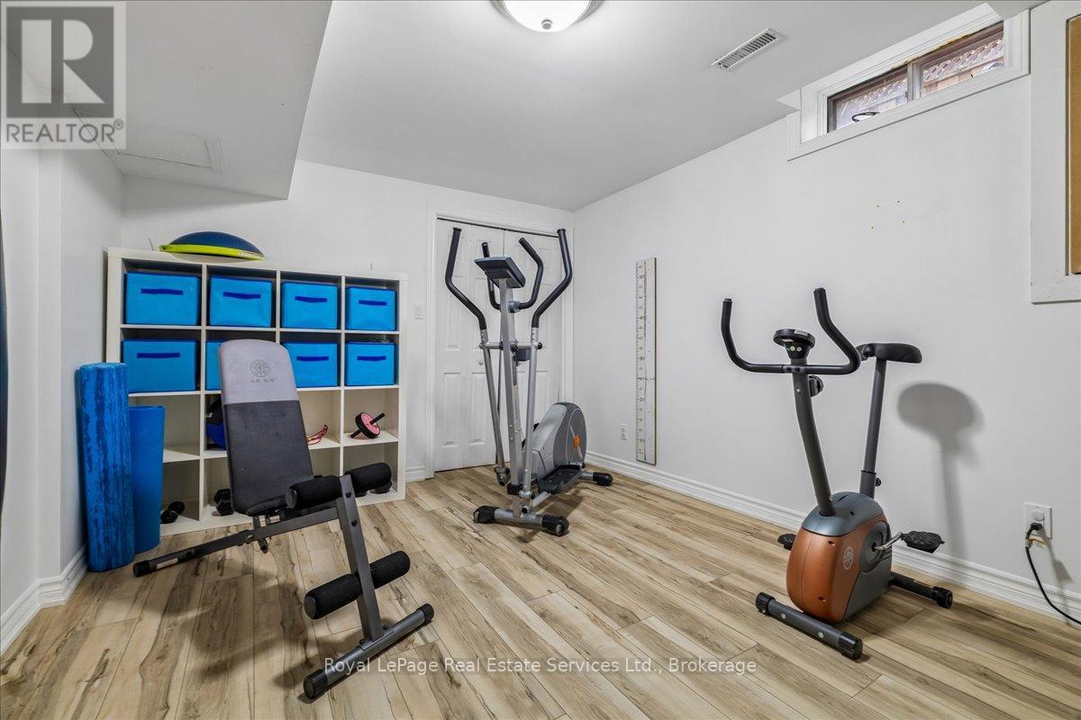 3231 Pinemeadow Drive, Burlington, Ontario  L7M 3M5 - Photo 28 - W12986668