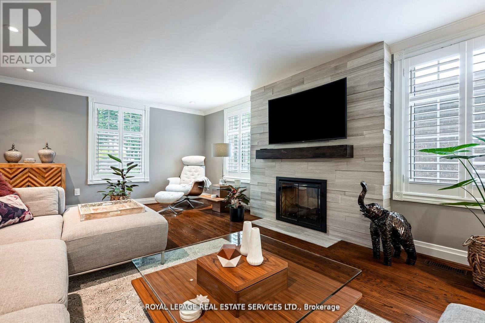 5 Pine Ridge Lane, Brampton, Ontario  L6W 1G6 - Photo 8 - W12975524