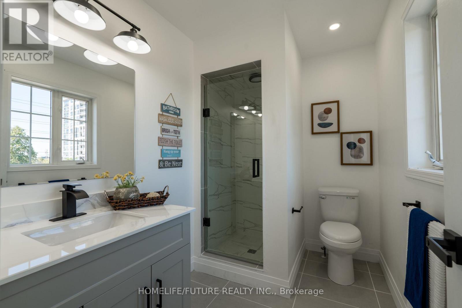 136 Manley Lane, Milton, Ontario  L9T 5N9 - Photo 11 - W12985836