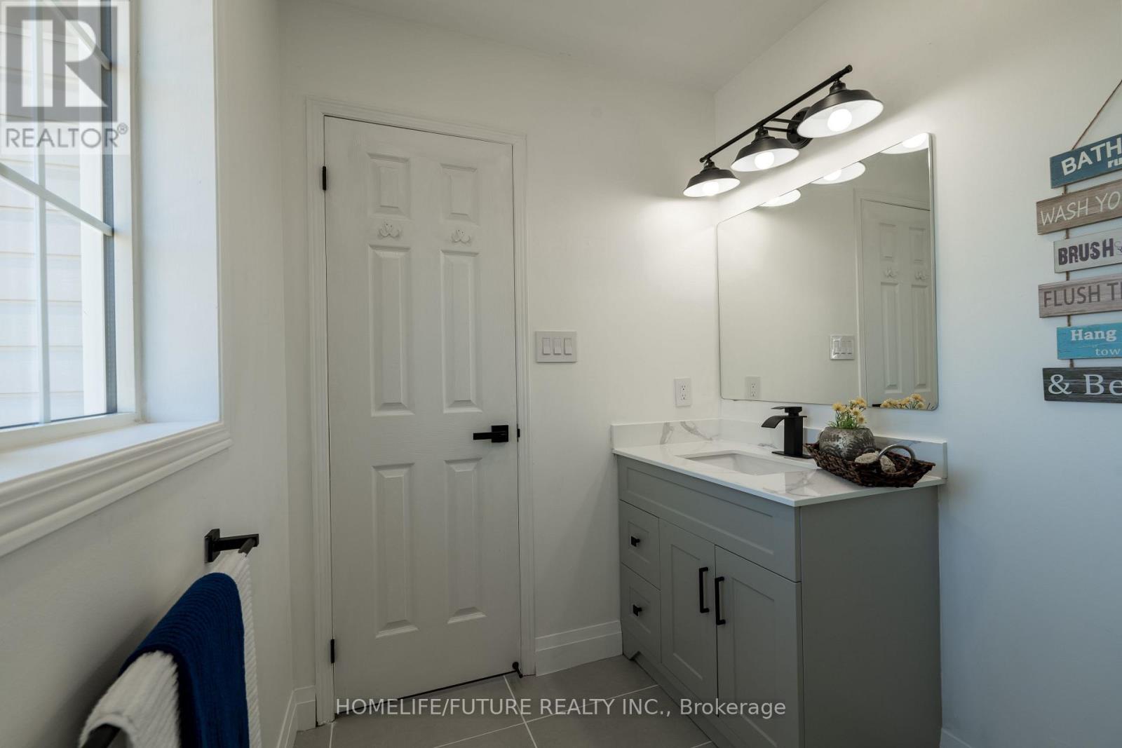 136 Manley Lane, Milton, Ontario  L9T 5N9 - Photo 12 - W12985836