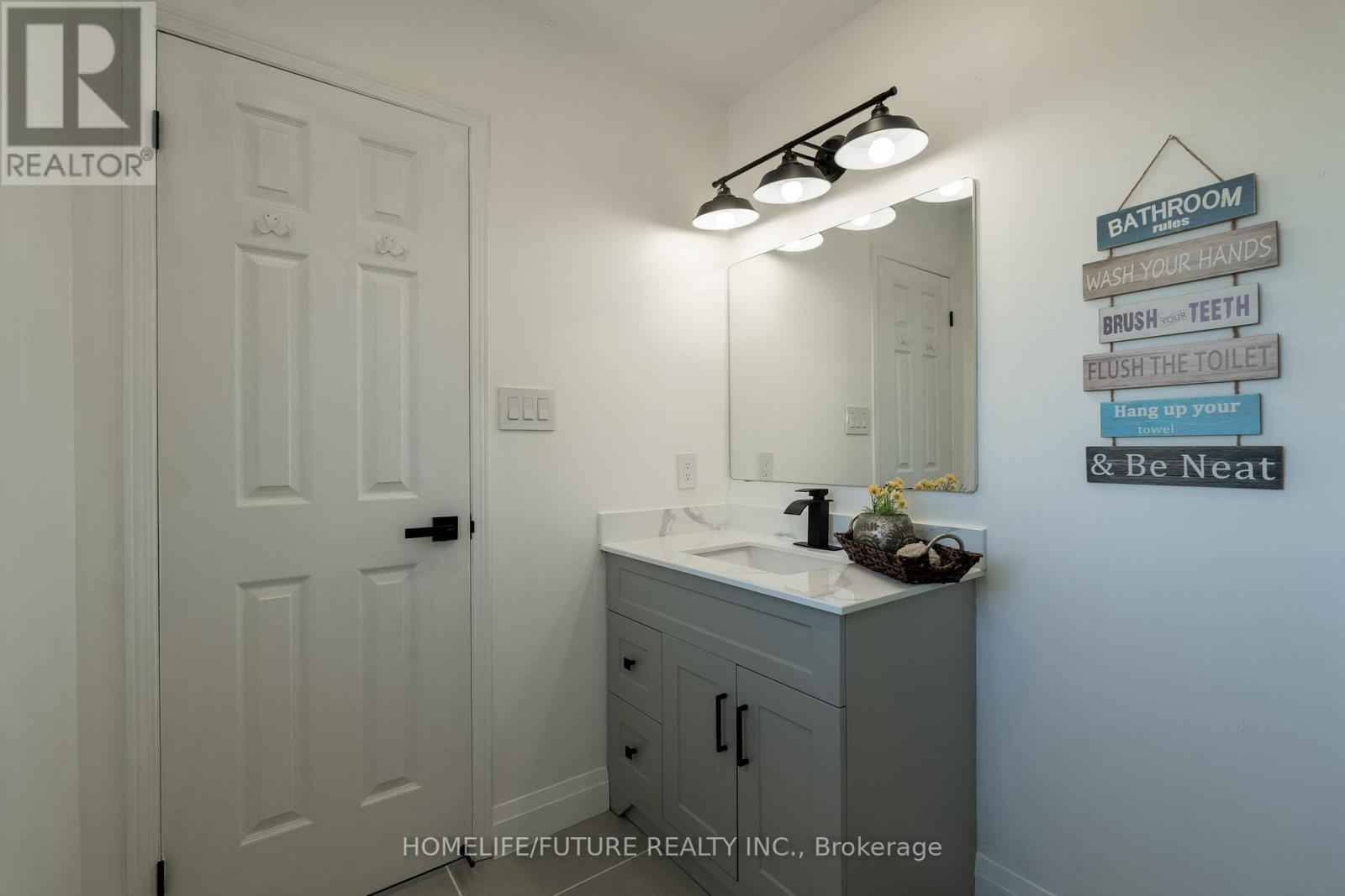 136 Manley Lane, Milton, Ontario  L9T 5N9 - Photo 13 - W12985836