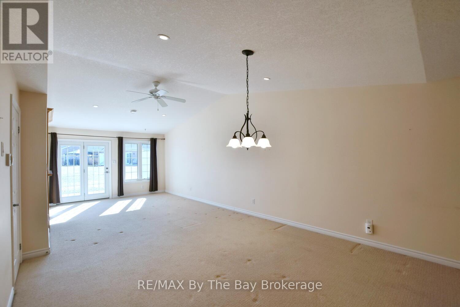 142 Meadow Lane, Wasaga Beach, Ontario  L9Z 0A4 - Photo 14 - S12986656