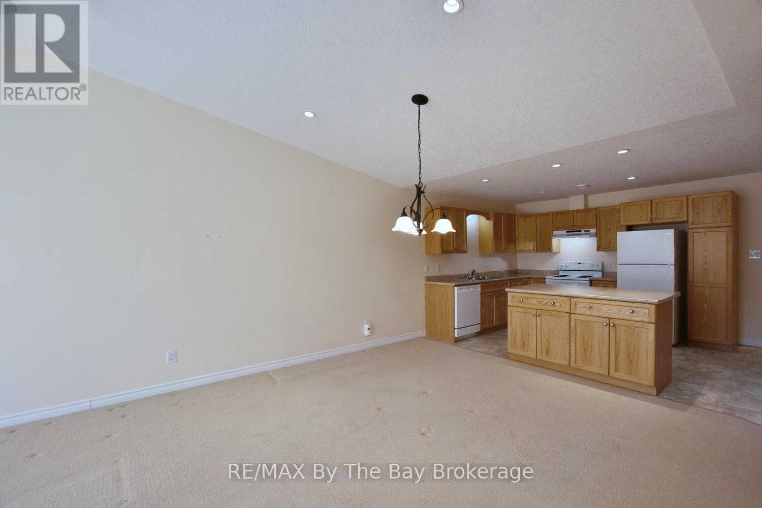 142 Meadow Lane, Wasaga Beach, Ontario  L9Z 0A4 - Photo 15 - S12986656