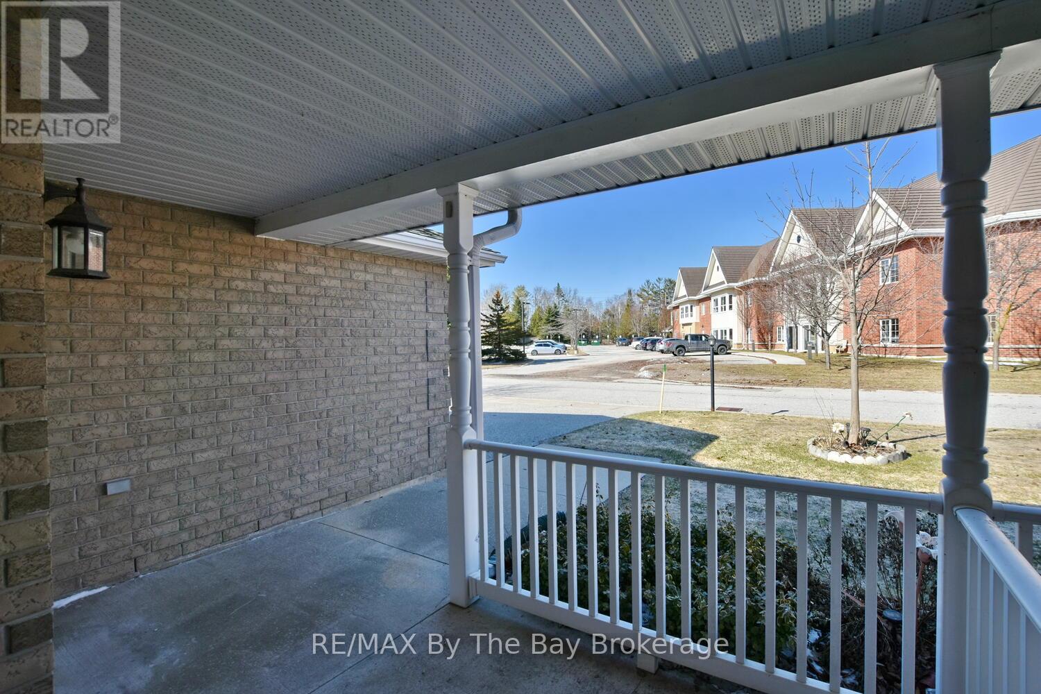 142 Meadow Lane, Wasaga Beach, Ontario  L9Z 0A4 - Photo 4 - S12986656