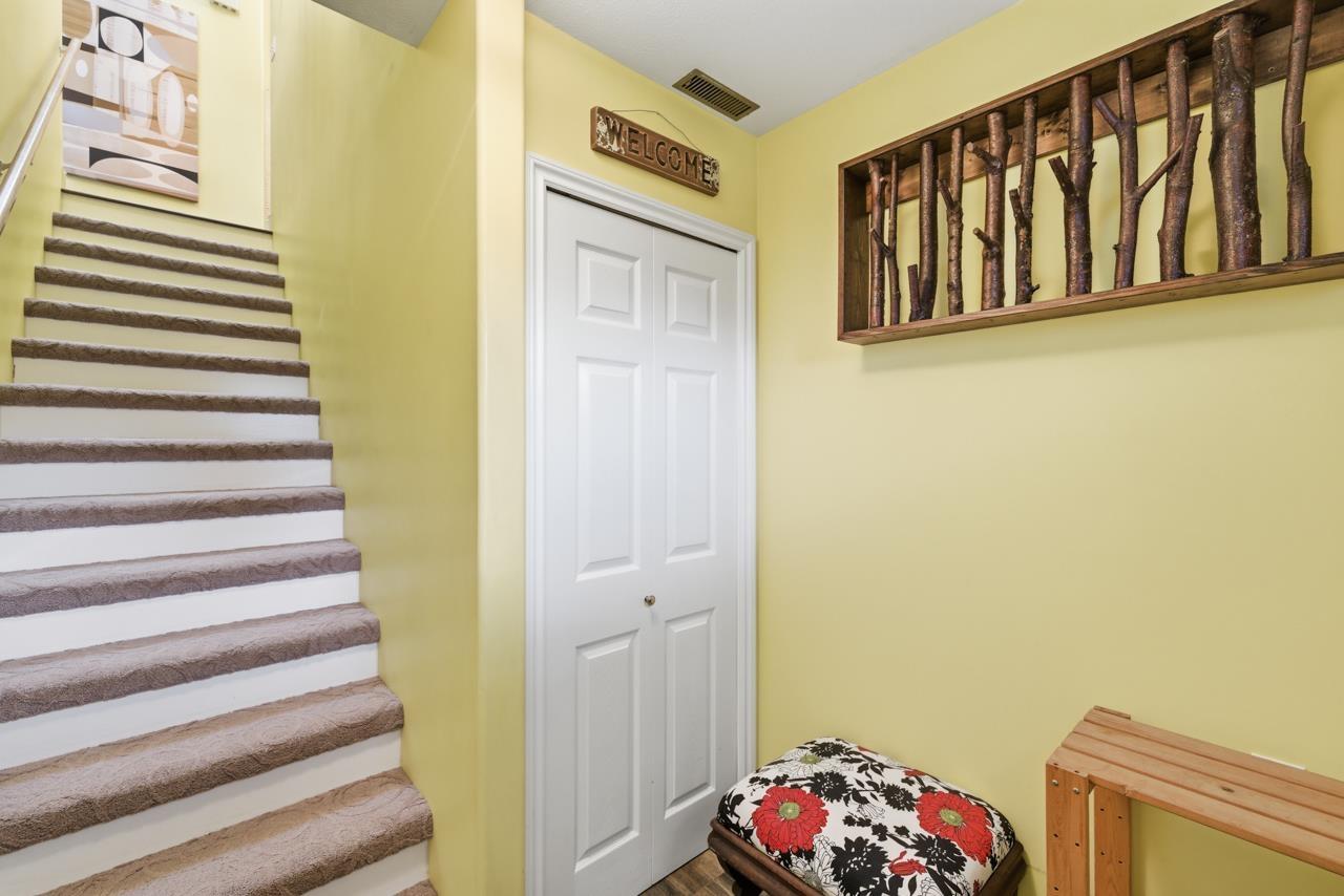 33477 7th Avenue, Mission, British Columbia  V2V 2E6 - Photo 4 - R3107140