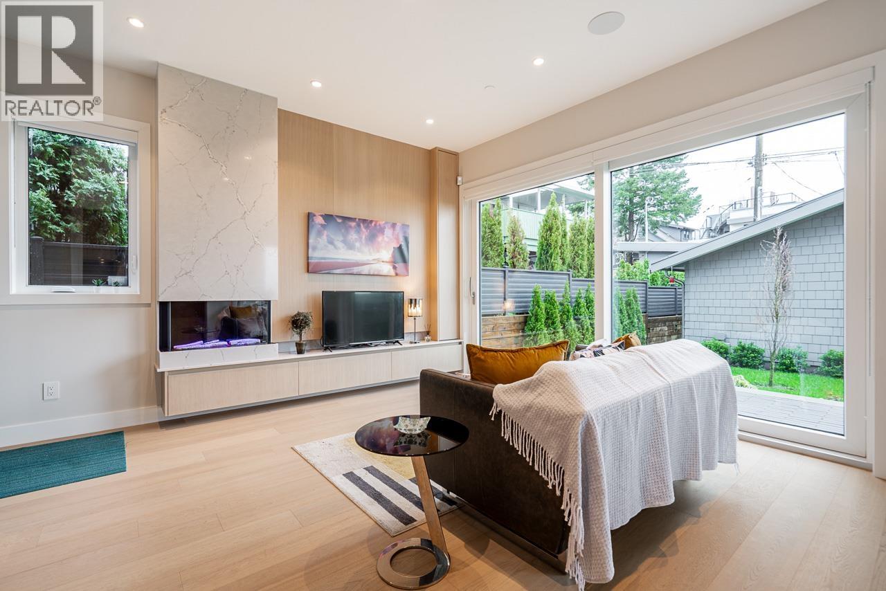 2 3674 Oxford Street, Vancouver, British Columbia  V5K 1P3 - Photo 18 - R3110094