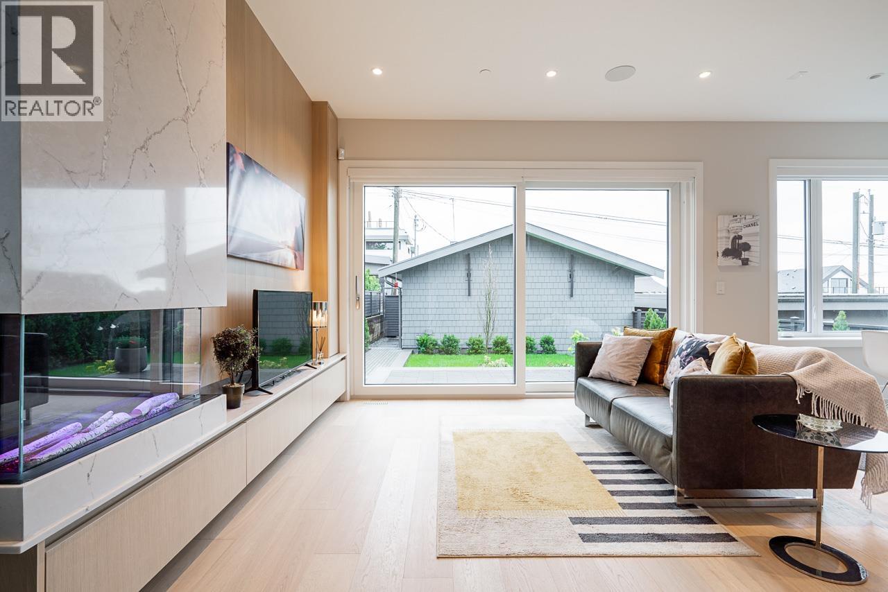 2 3674 Oxford Street, Vancouver, British Columbia  V5K 1P3 - Photo 19 - R3110094