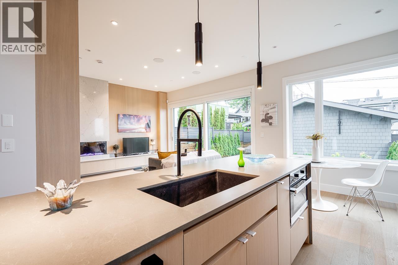 2 3674 Oxford Street, Vancouver, British Columbia  V5K 1P3 - Photo 21 - R3110094