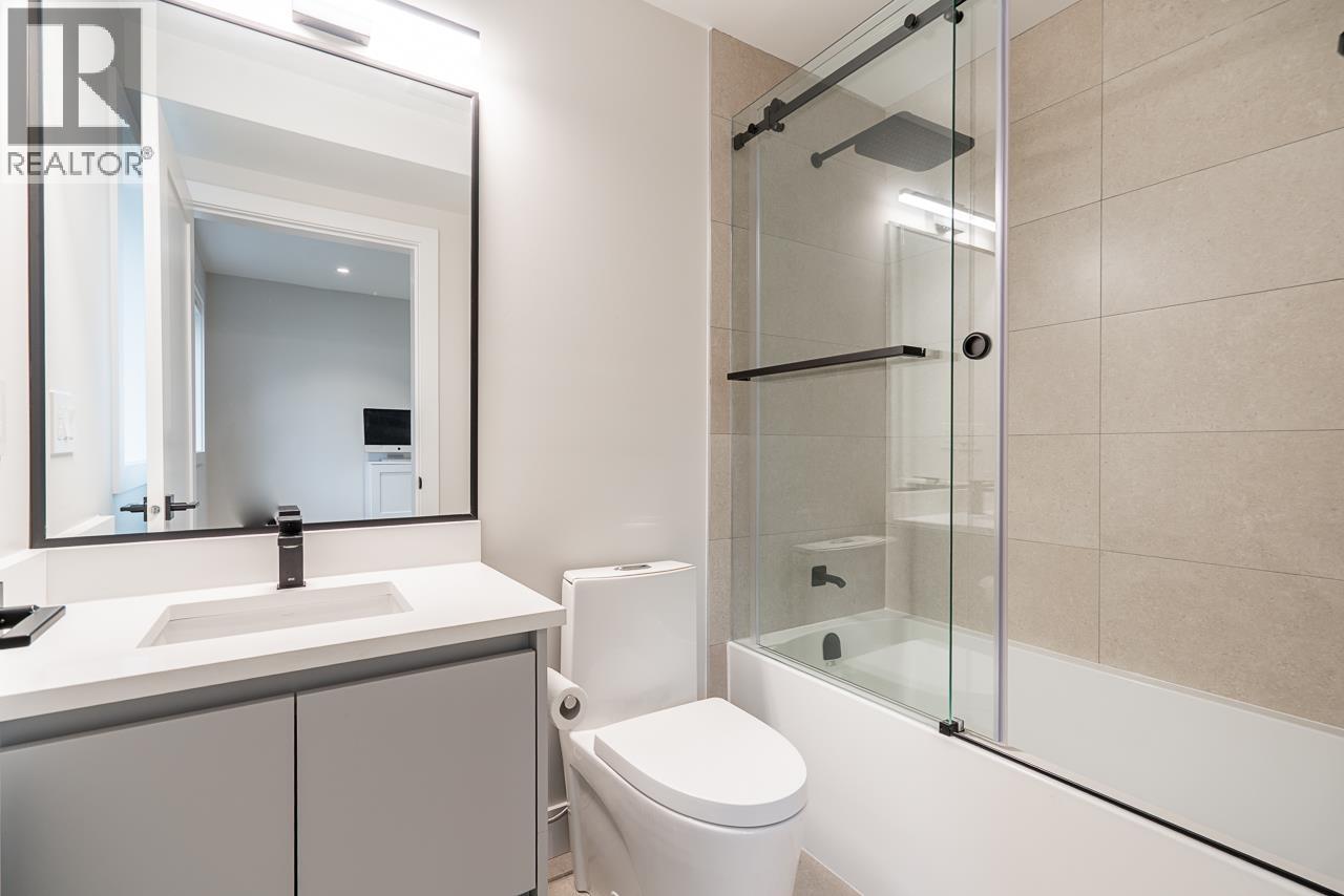 2 3674 Oxford Street, Vancouver, British Columbia  V5K 1P3 - Photo 7 - R3110094