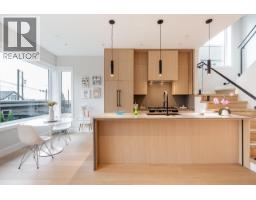 2 3674 OXFORD STREET, Vancouver, British Columbia