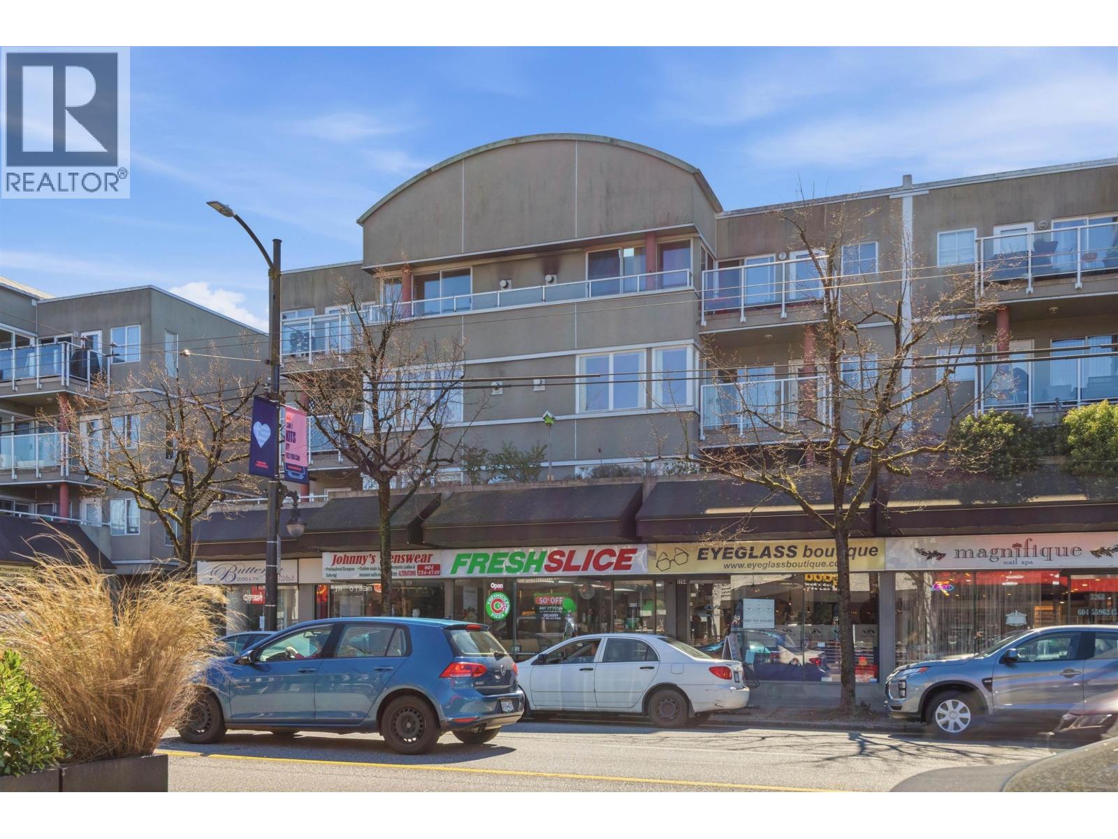 211 3250 W BROADWAY, Vancouver, British Columbia