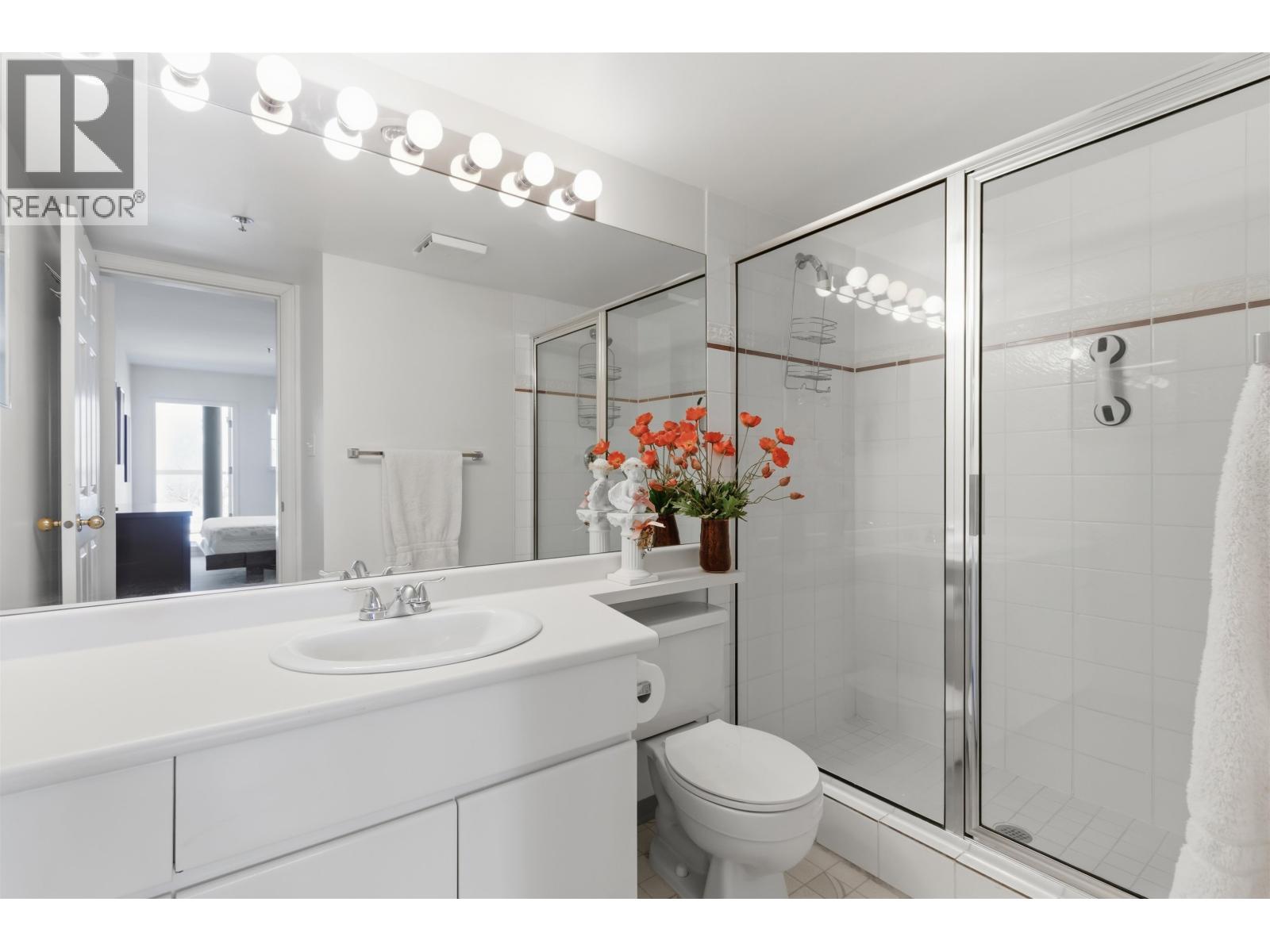 211 3250 W Broadway, Vancouver, British Columbia  V6K 2H4 - Photo 22 - R3110095