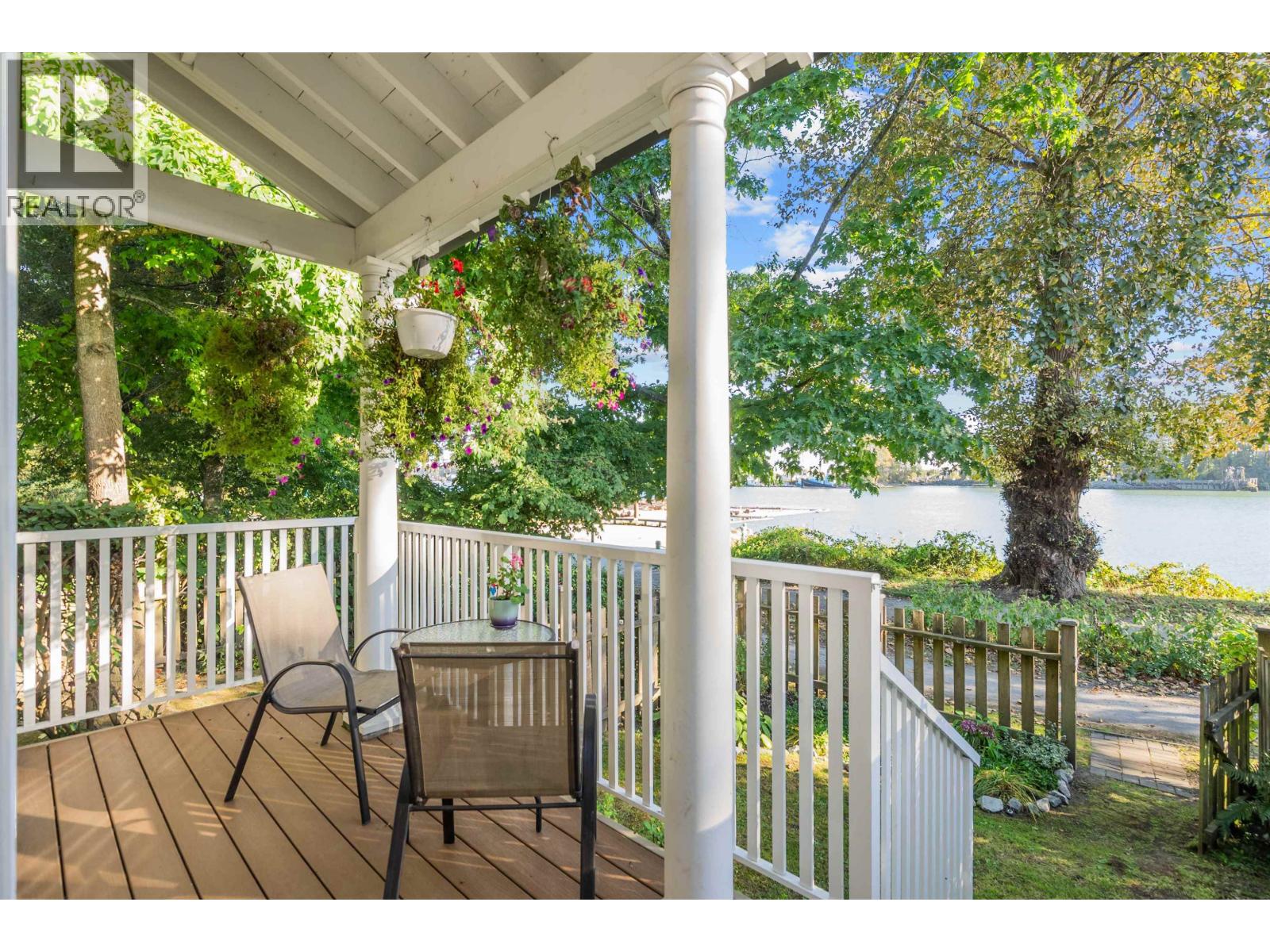 1 8581 JELLICOE STREET, Vancouver, British Columbia