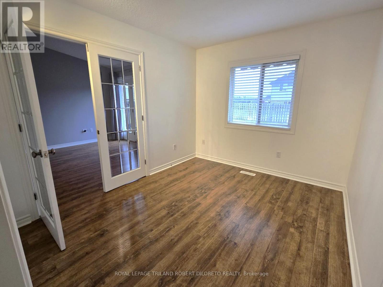 5 - 5 Foxhollow Drive, Thames Centre, Ontario  N0L 1G3 - Photo 11 - X12986638