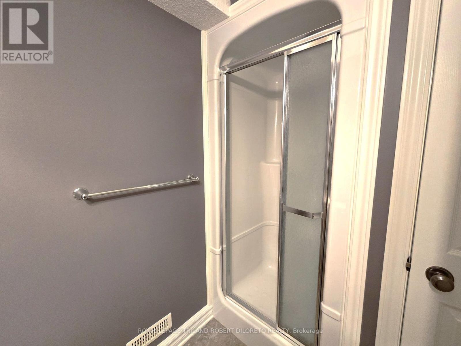 5 - 5 Foxhollow Drive, Thames Centre, Ontario  N0L 1G3 - Photo 28 - X12986638