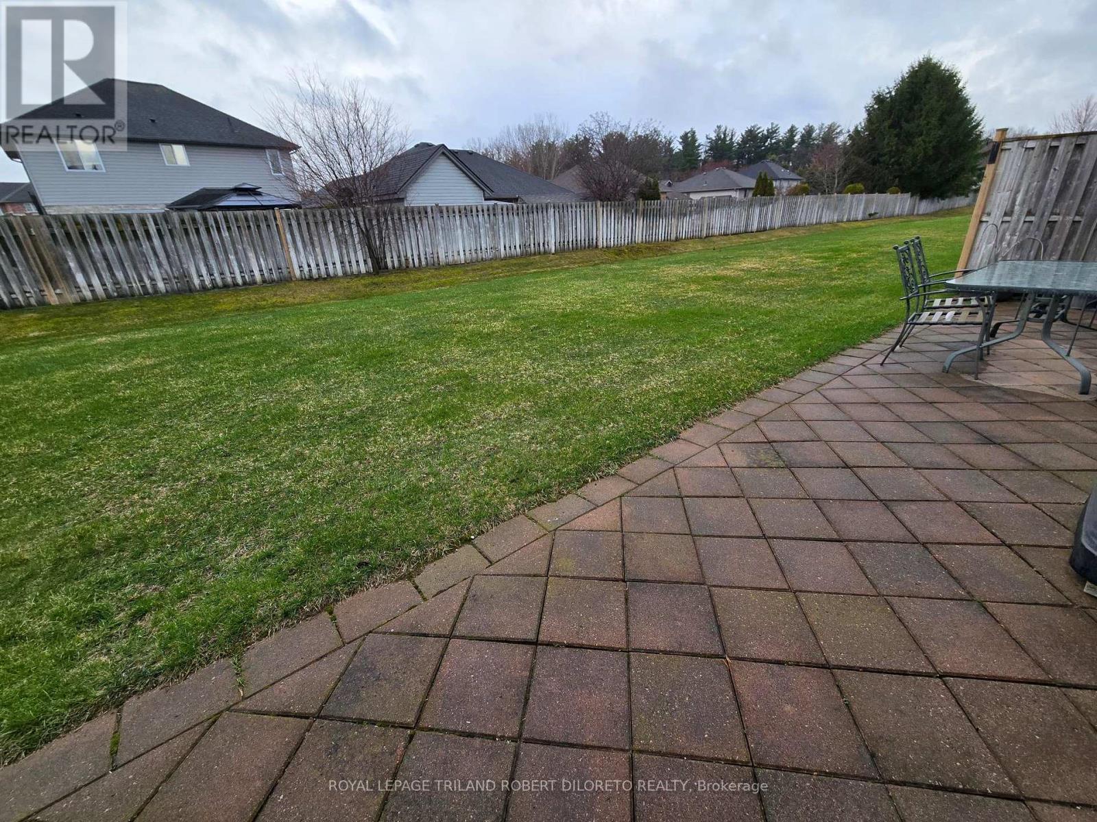 5 - 5 Foxhollow Drive, Thames Centre, Ontario  N0L 1G3 - Photo 32 - X12986638