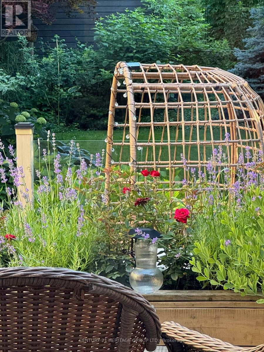 520 Briar Hill Avenue, Toronto, Ontario  M5N 1M9 - Photo 29 - C12986640