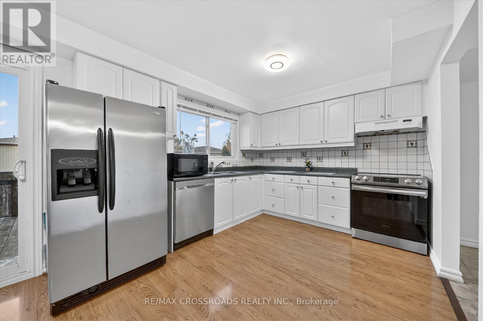 35 Harley Drive, Ajax, Ontario  L1S 5X6 - Photo 15 - E12986648