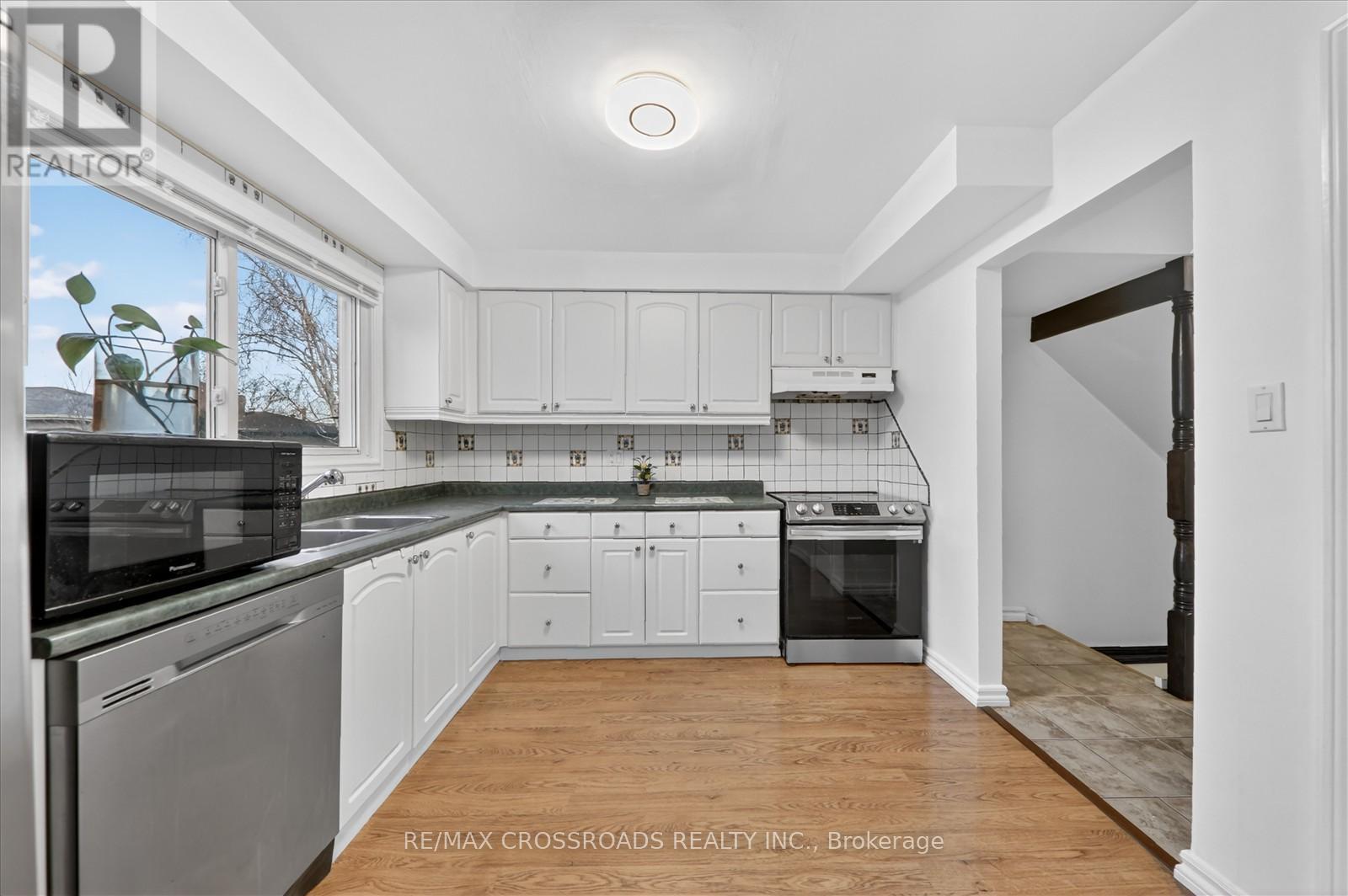 35 Harley Drive, Ajax, Ontario  L1S 5X6 - Photo 16 - E12986648