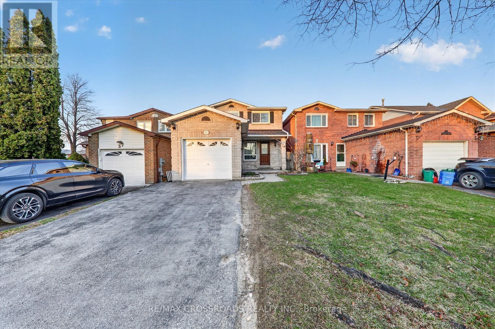 35 Harley Drive, Ajax, Ontario  L1S 5X6 - Photo 2 - E12986648