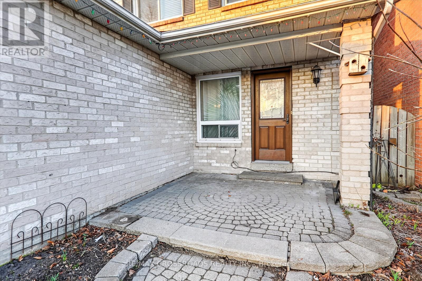 35 Harley Drive, Ajax, Ontario  L1S 5X6 - Photo 5 - E12986648