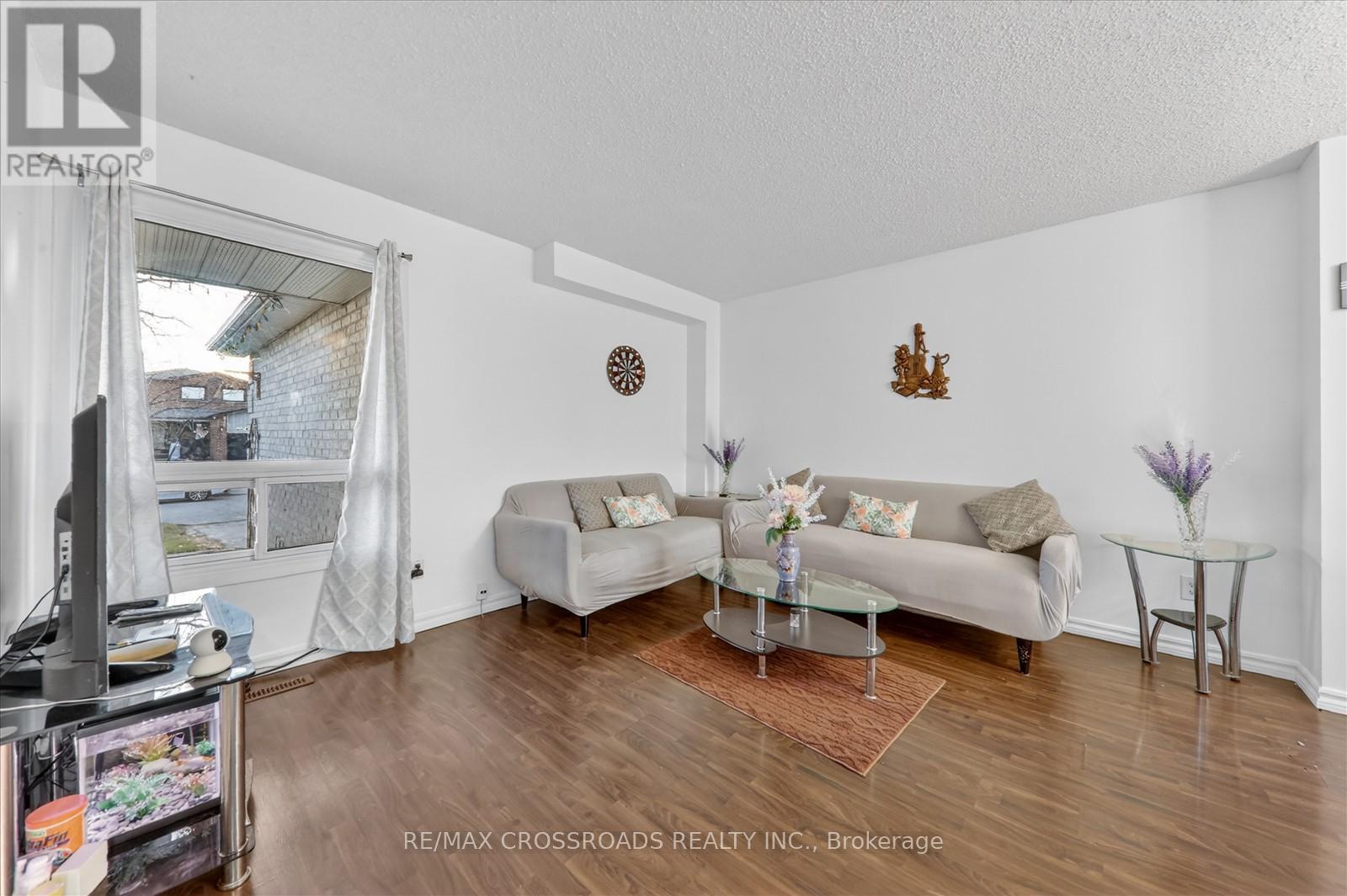 35 Harley Drive, Ajax, Ontario  L1S 5X6 - Photo 8 - E12986648