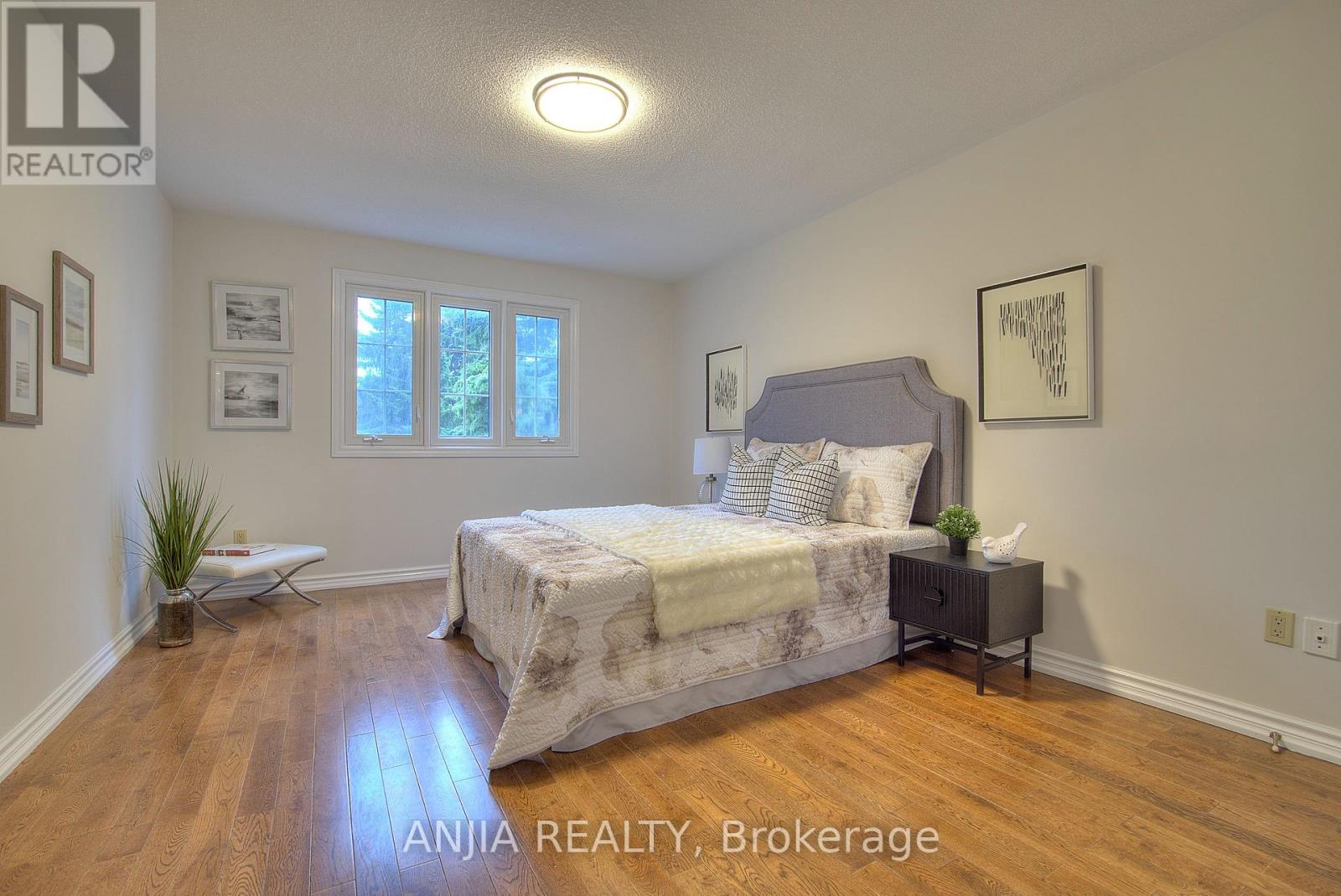 22 Chiltern Hill, Richmond Hill, Ontario  L4B 3B8 - Photo 10 - N12986632