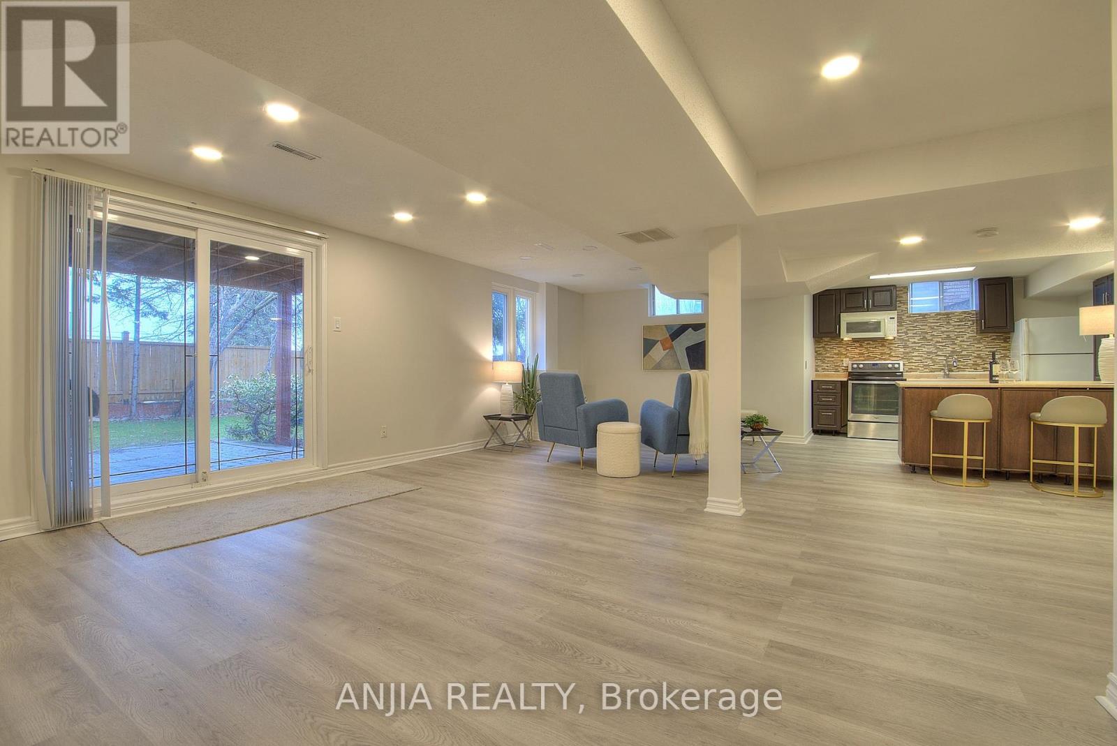 22 Chiltern Hill, Richmond Hill, Ontario  L4B 3B8 - Photo 15 - N12986632