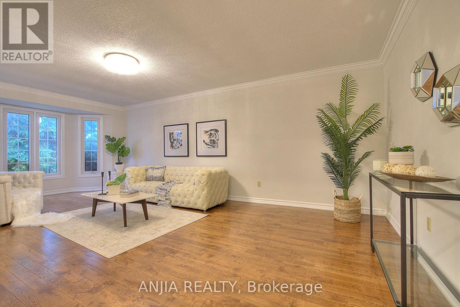 22 Chiltern Hill, Richmond Hill, Ontario  L4B 3B8 - Photo 3 - N12986632