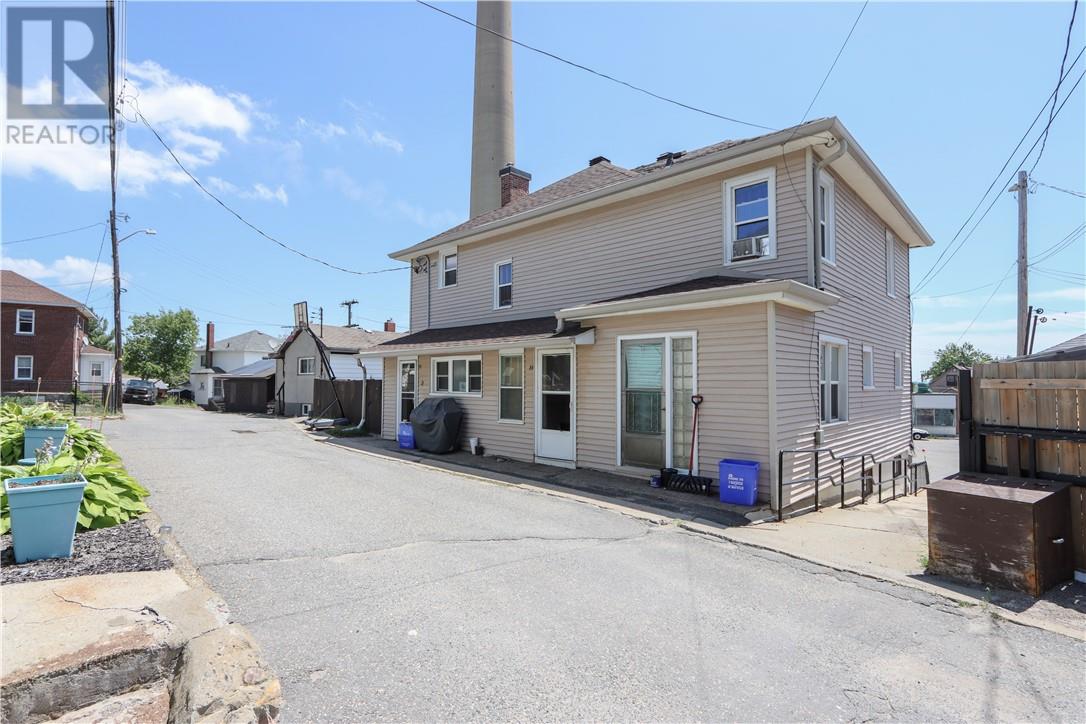 5 Pietro, Copper Cliff, Ontario  P0M 1N0 - Photo 1 - 2127070