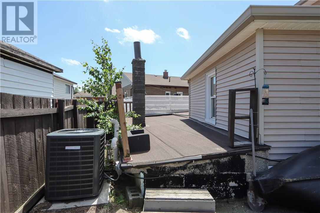 5 Pietro, Copper Cliff, Ontario  P0M 1N0 - Photo 31 - 2127070