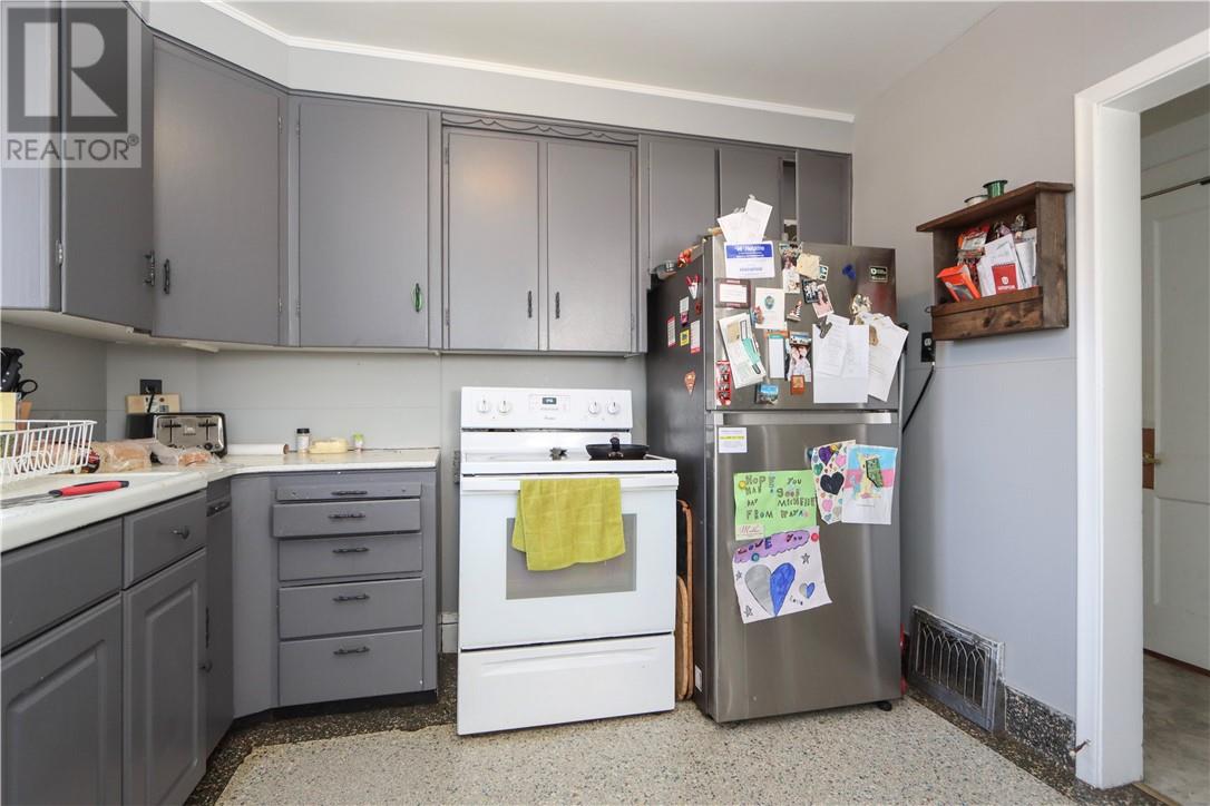 5 Pietro, Copper Cliff, Ontario  P0M 1N0 - Photo 6 - 2127070