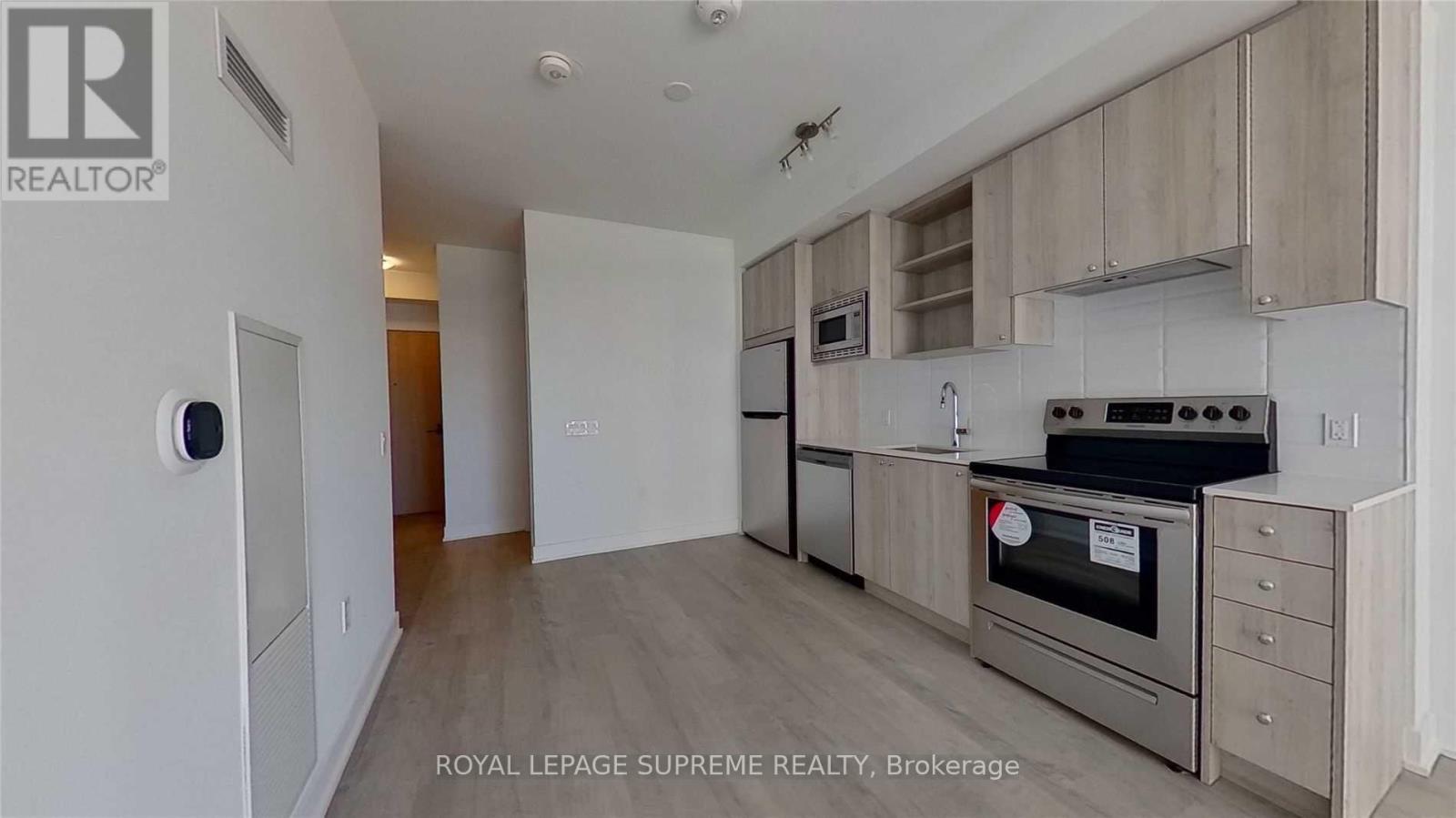 417 - 60 George Butchart Drive, Toronto, Ontario  M3K 0E1 - Photo 4 - W12986618