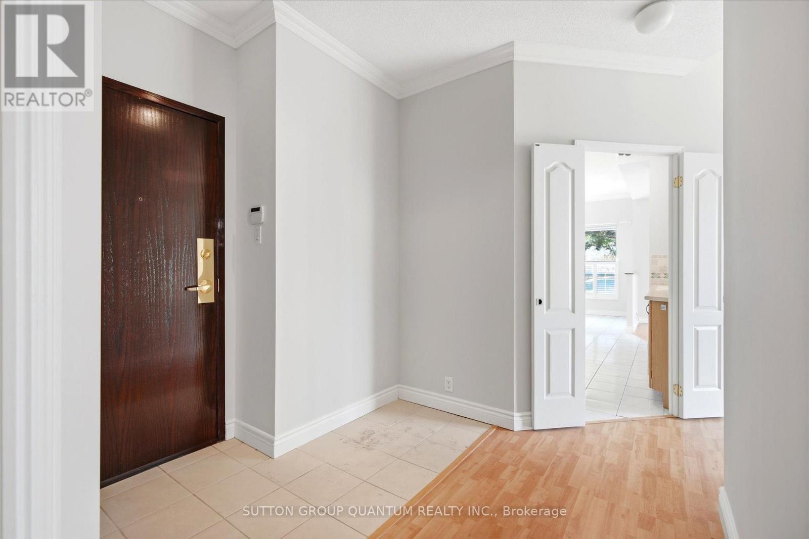 102 - 100 Millside Drive, Milton, Ontario  L9T 5E3 - Photo 11 - W12986634