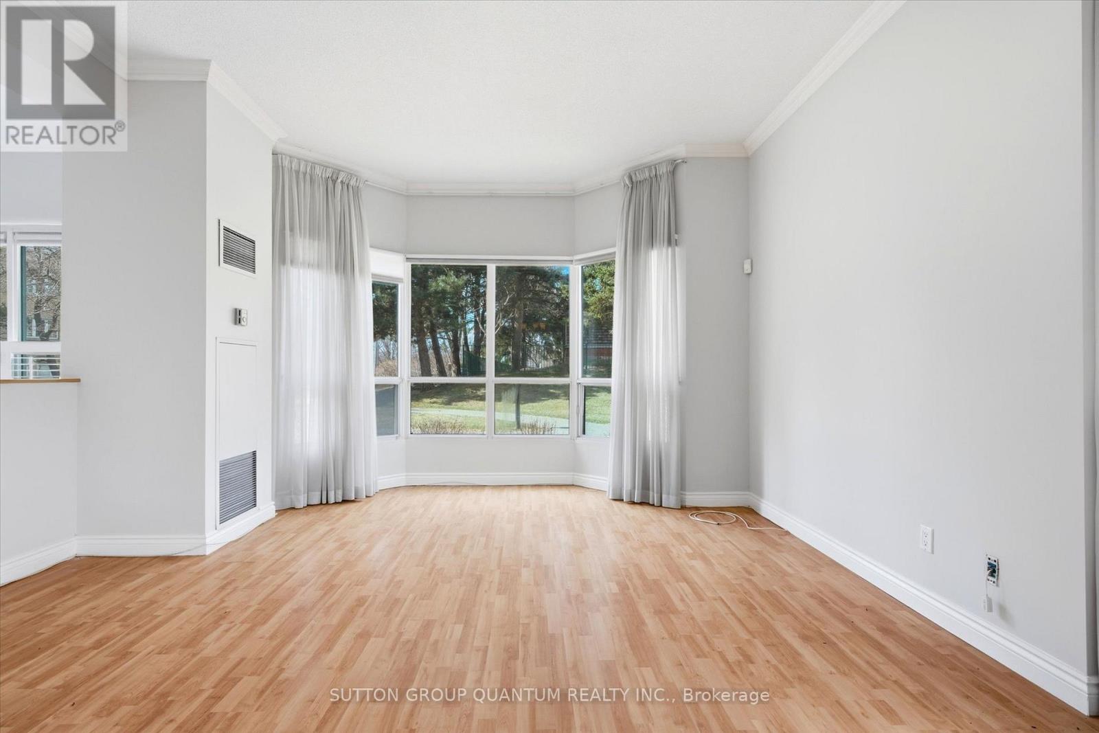 102 - 100 Millside Drive, Milton, Ontario  L9T 5E3 - Photo 16 - W12986634